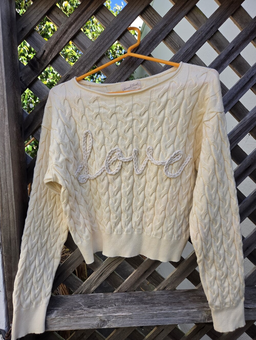 Universal Thread Crewneck Love Sweater Size S NWT